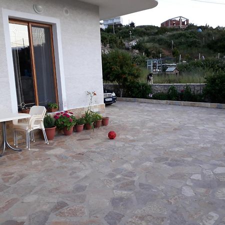 Guesthouse Emanuel Ksamil Bagian luar foto