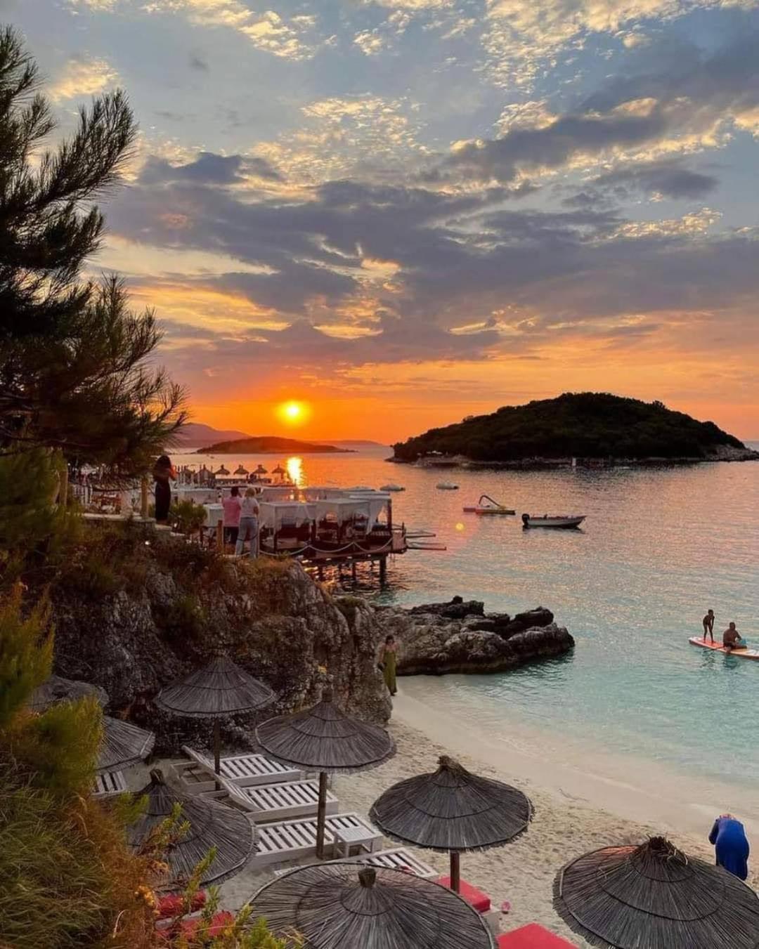 Guesthouse Emanuel Ksamil Bagian luar foto