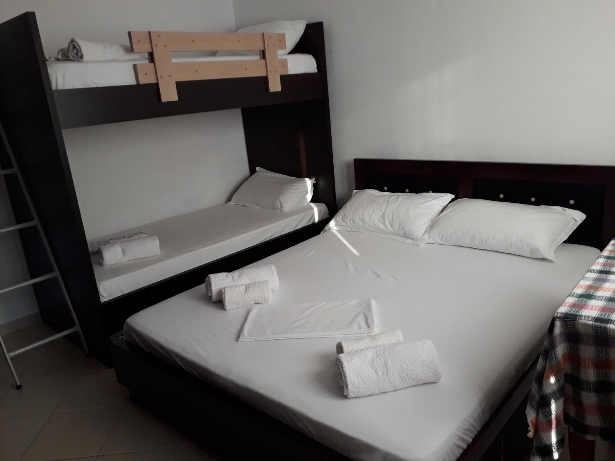 Guesthouse Emanuel Ksamil Ruang foto
