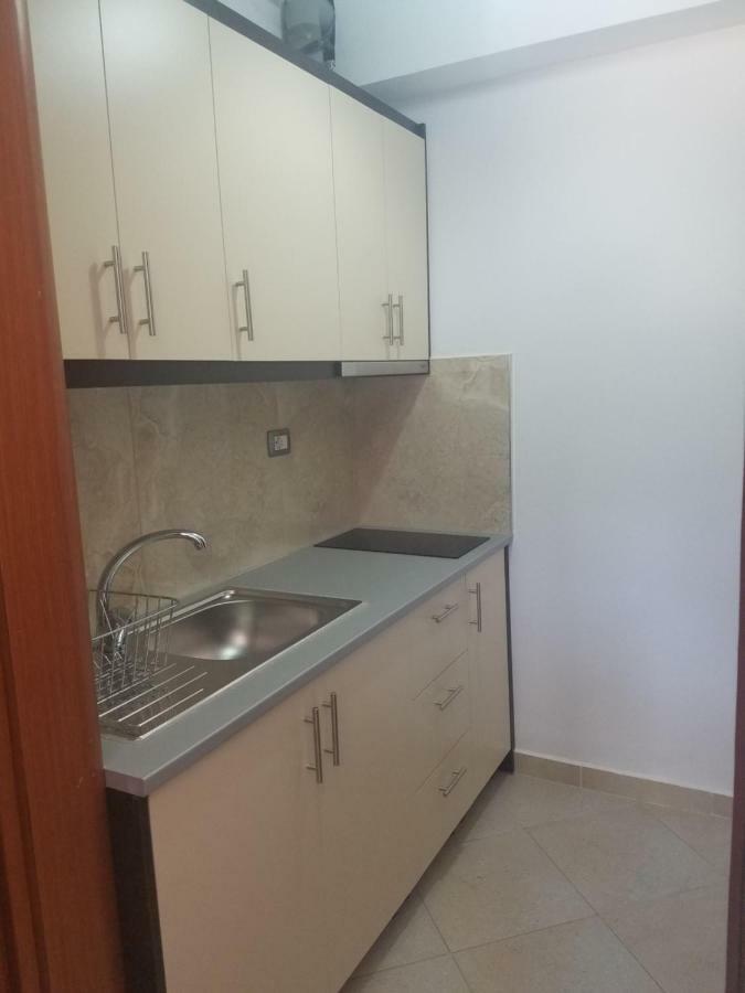 Guesthouse Emanuel Ksamil Bagian luar foto