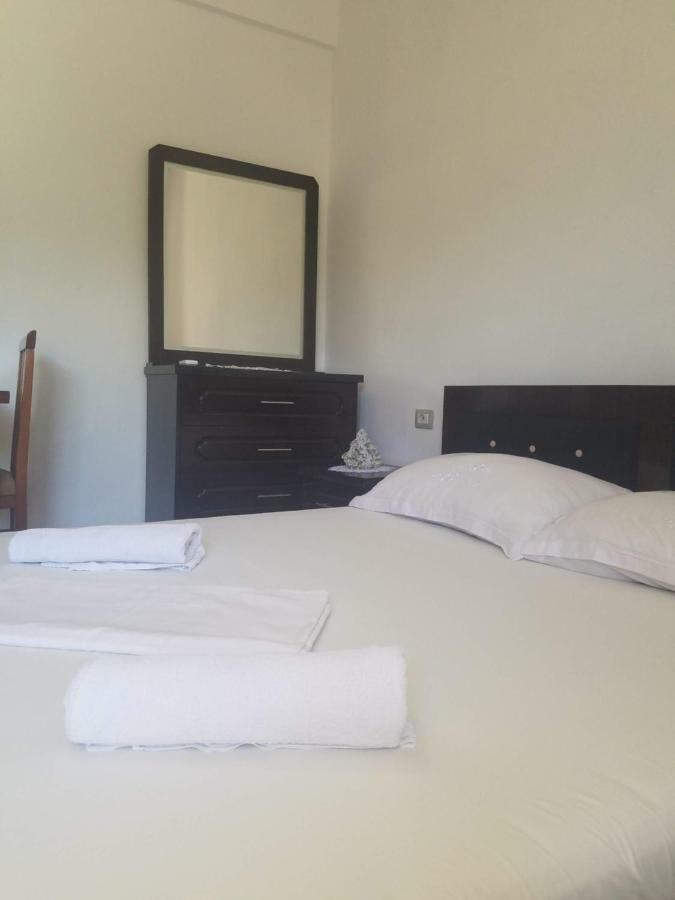 Guesthouse Emanuel Ksamil Bagian luar foto
